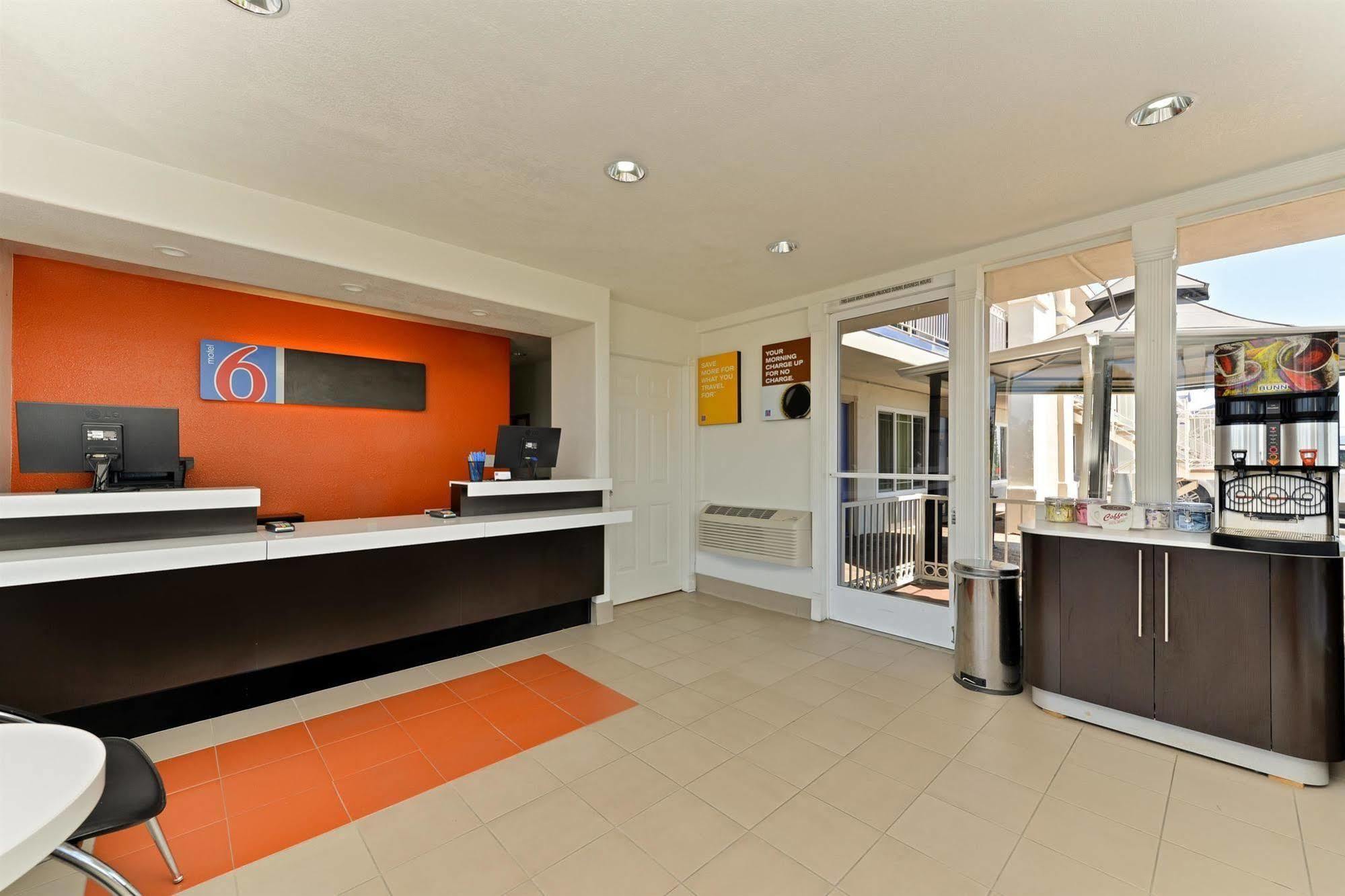 Motel 6-Vista, Ca Zewnętrze zdjęcie