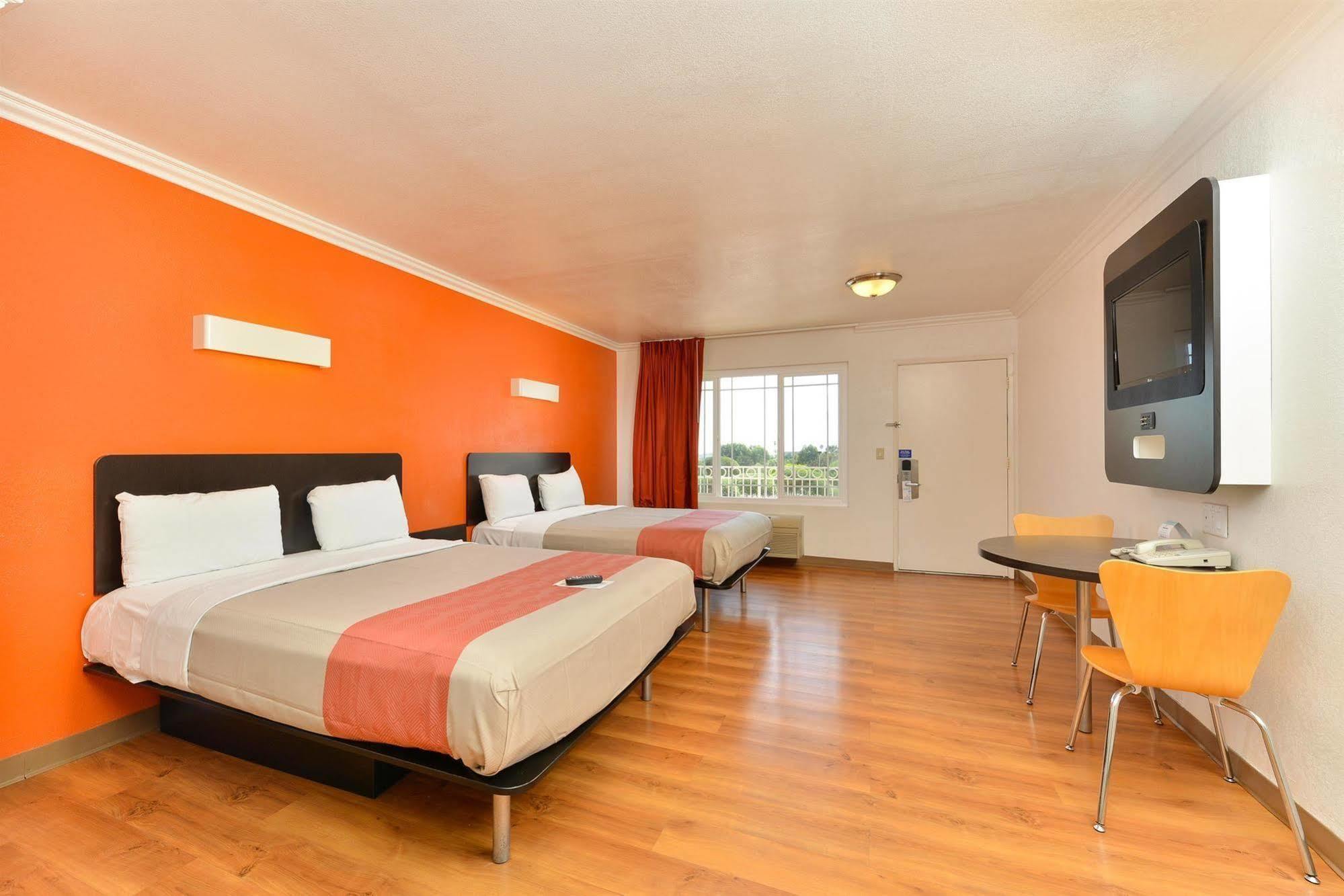 Motel 6-Vista, Ca Zewnętrze zdjęcie