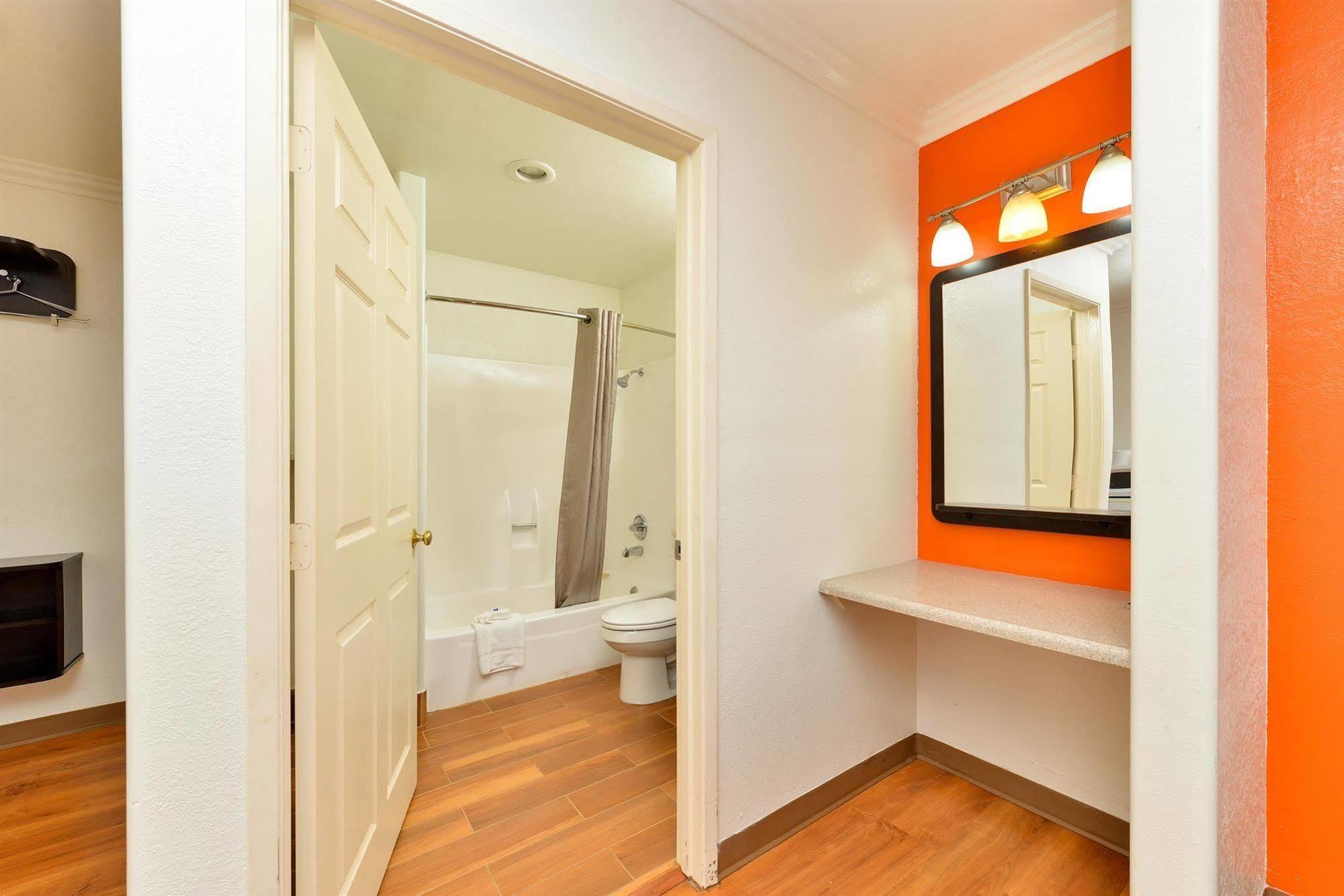 Motel 6-Vista, Ca Zewnętrze zdjęcie