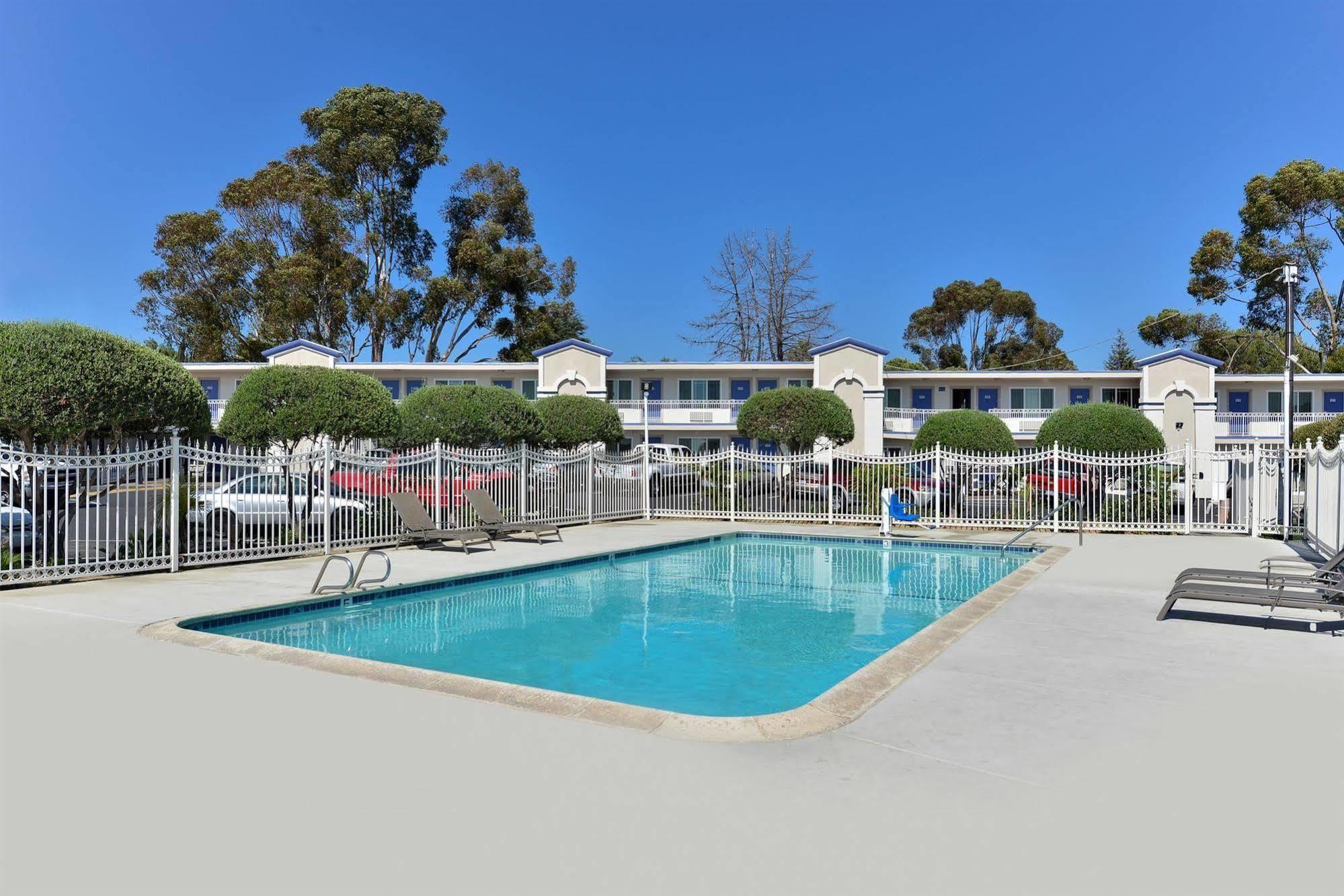 Motel 6-Vista, Ca Zewnętrze zdjęcie