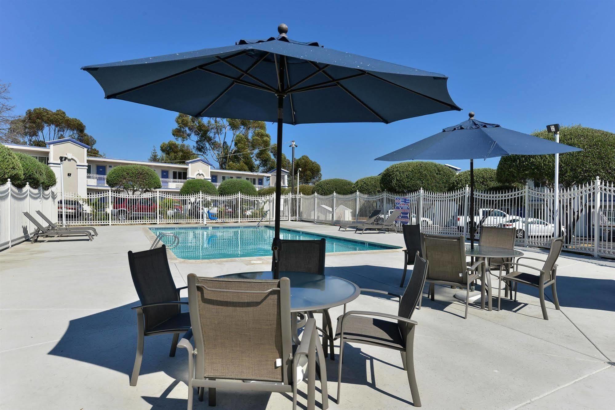 Motel 6-Vista, Ca Zewnętrze zdjęcie
